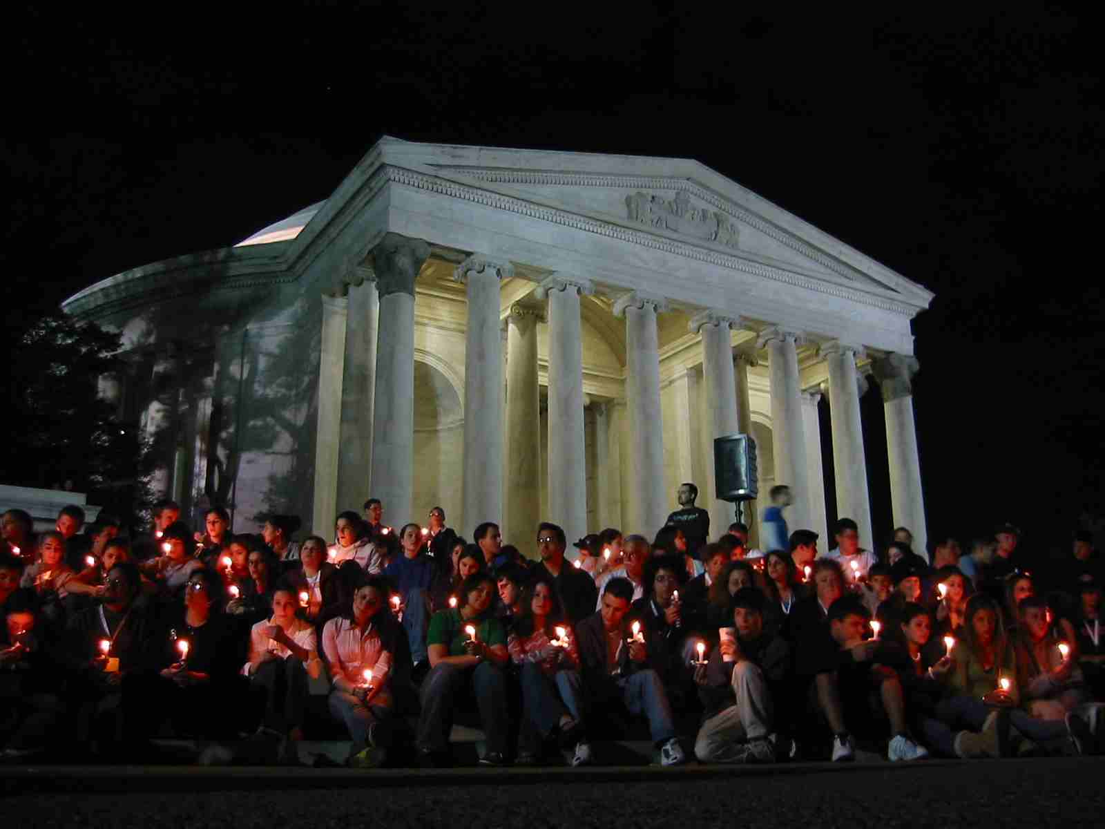 L'Taken participants celebrating Havdalah at the Lincoln Memorial